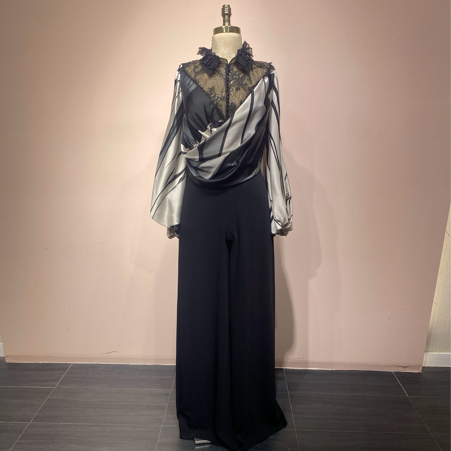 Jumpsuit black and white talla:46 Jumpsuit black and white talla:46