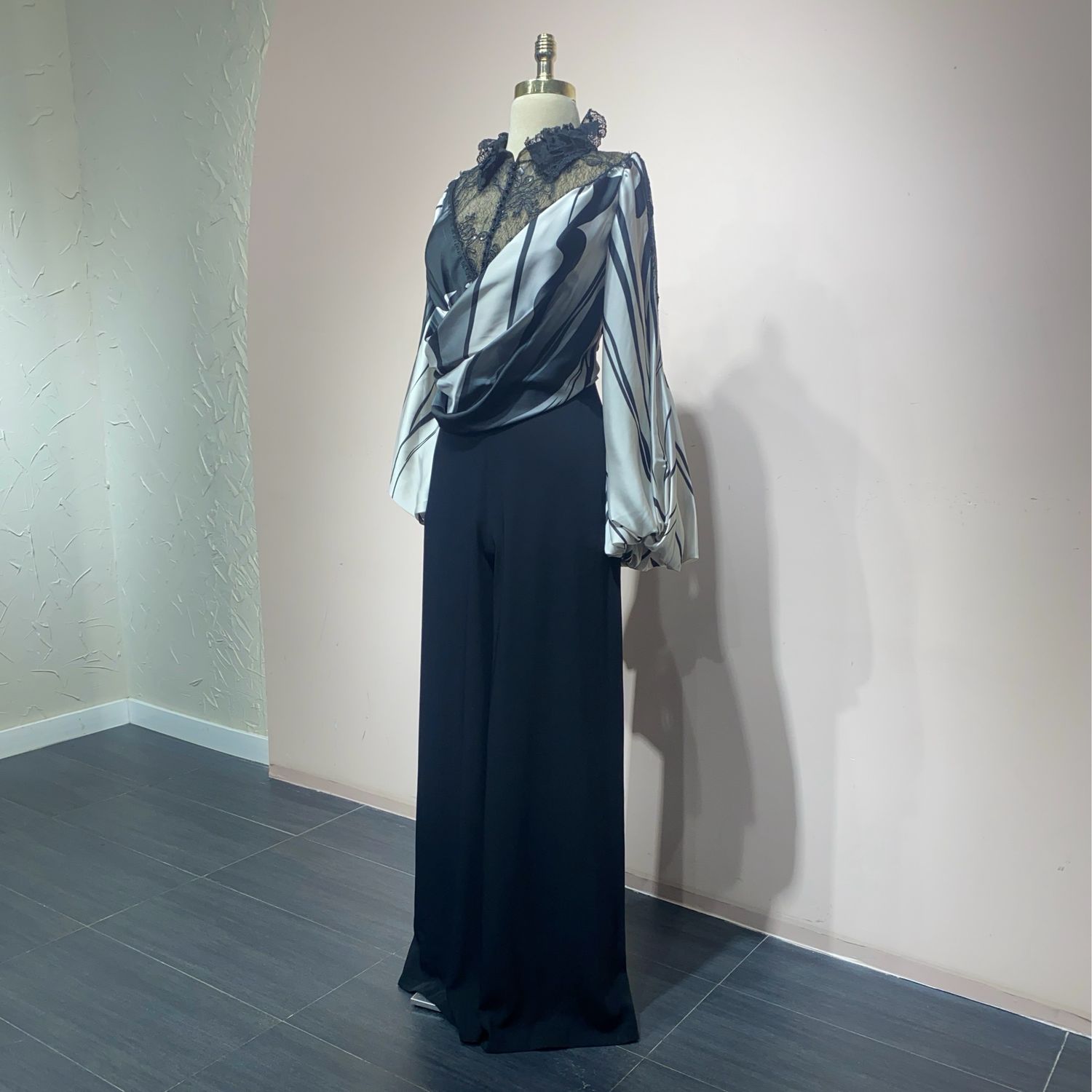 Jumpsuit black and white talla:46 Jumpsuit black and white talla:46