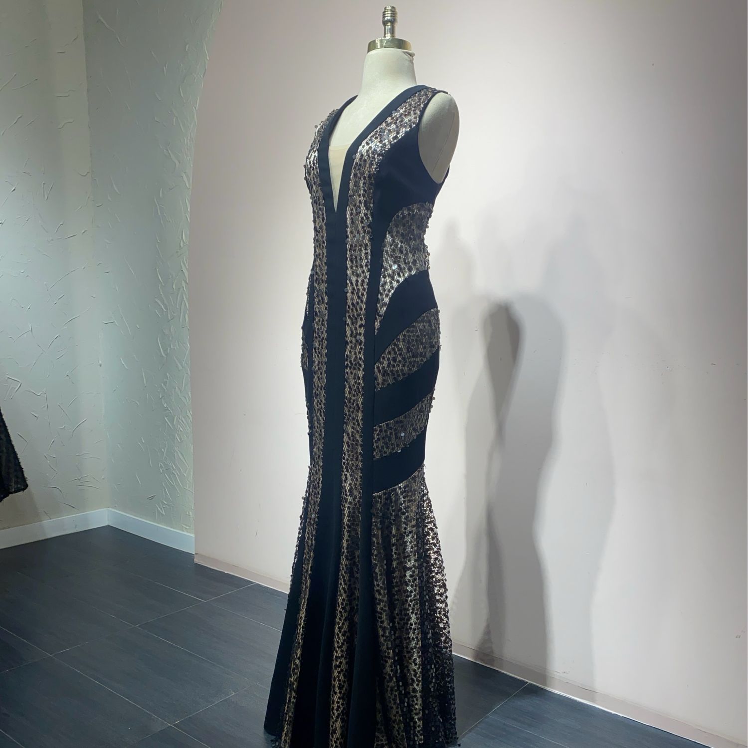 Vestido largo negro beige talla: 48