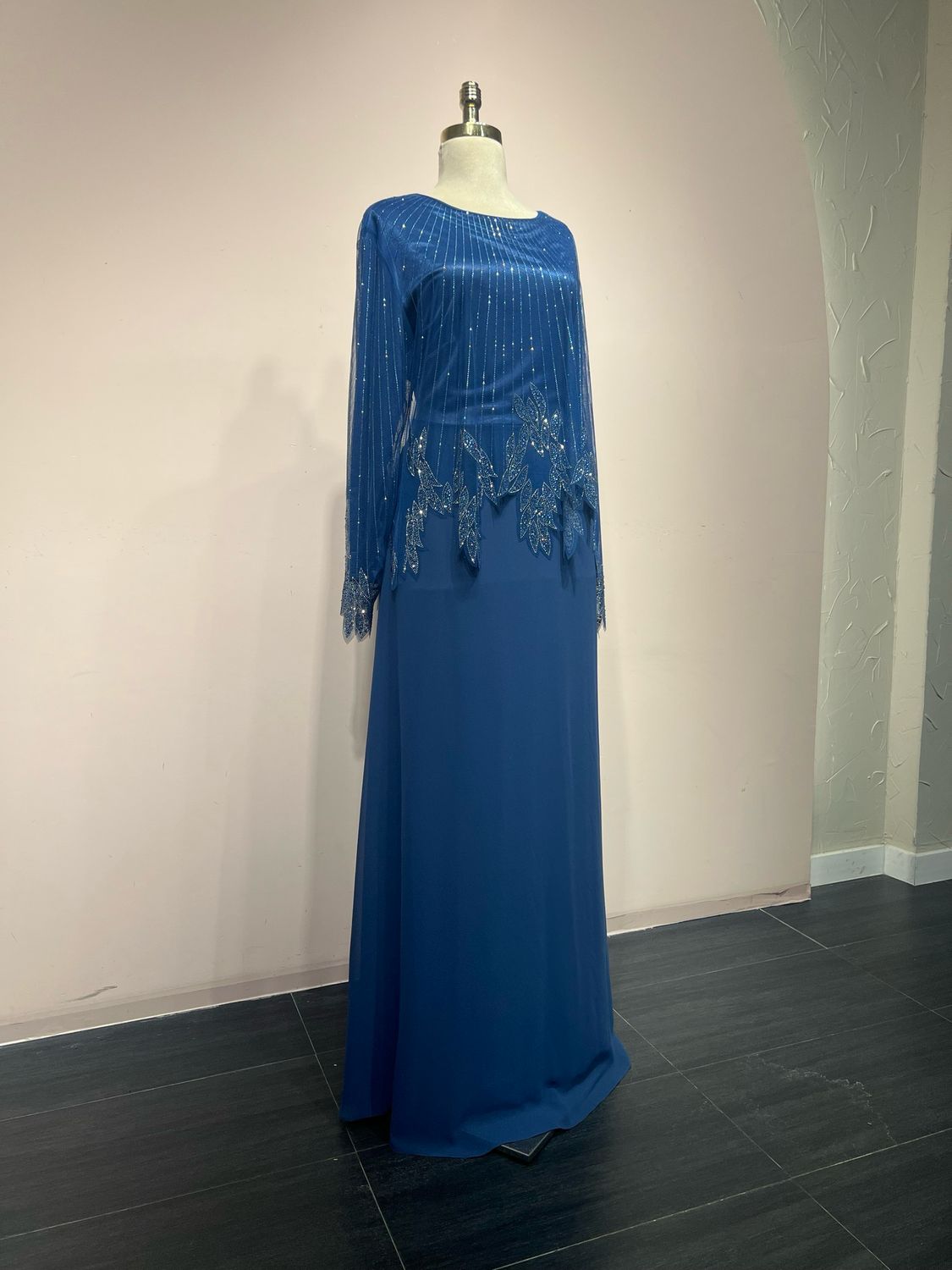 Vestido largo ÍNDIGO Talla: 46 Vestido largo ÍNDIGO Talla: 46