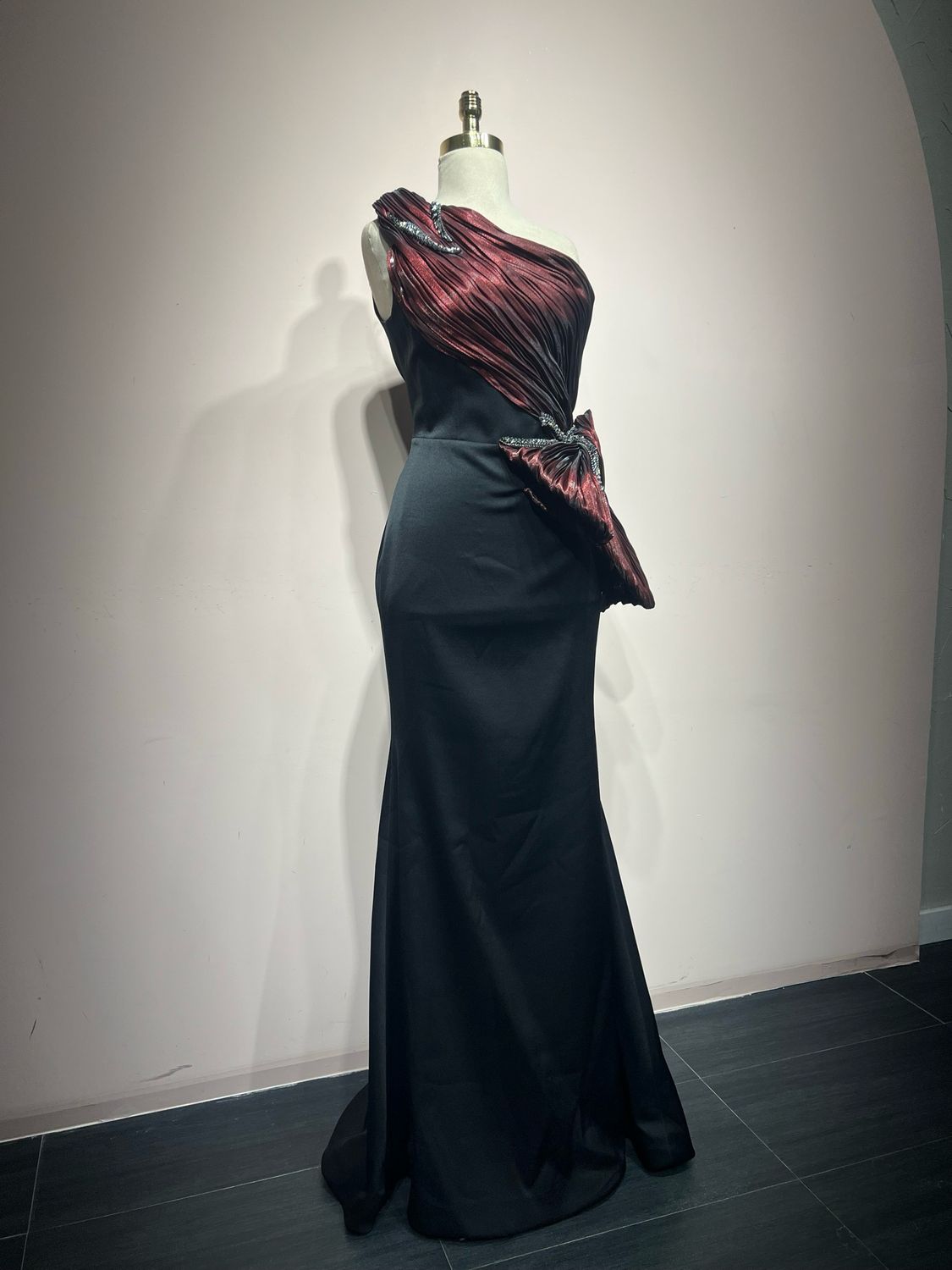 Vestido largo BLACK AND RED Talla:42 Vestido largo BLACK AND RED Talla:42