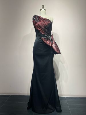 Vestido largo BLACK AND RED Talla:42 Vestido largo BLACK AND RED Talla:42