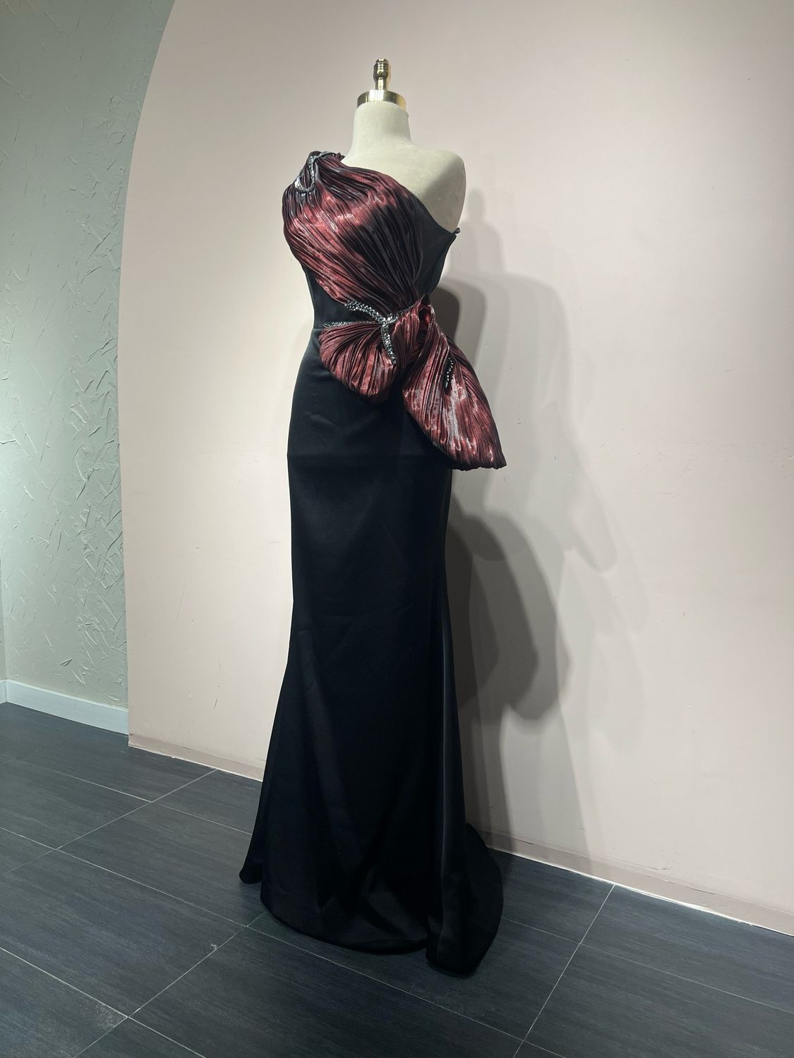 Vestido largo BLACK AND RED Talla:42 Vestido largo BLACK AND RED Talla:42