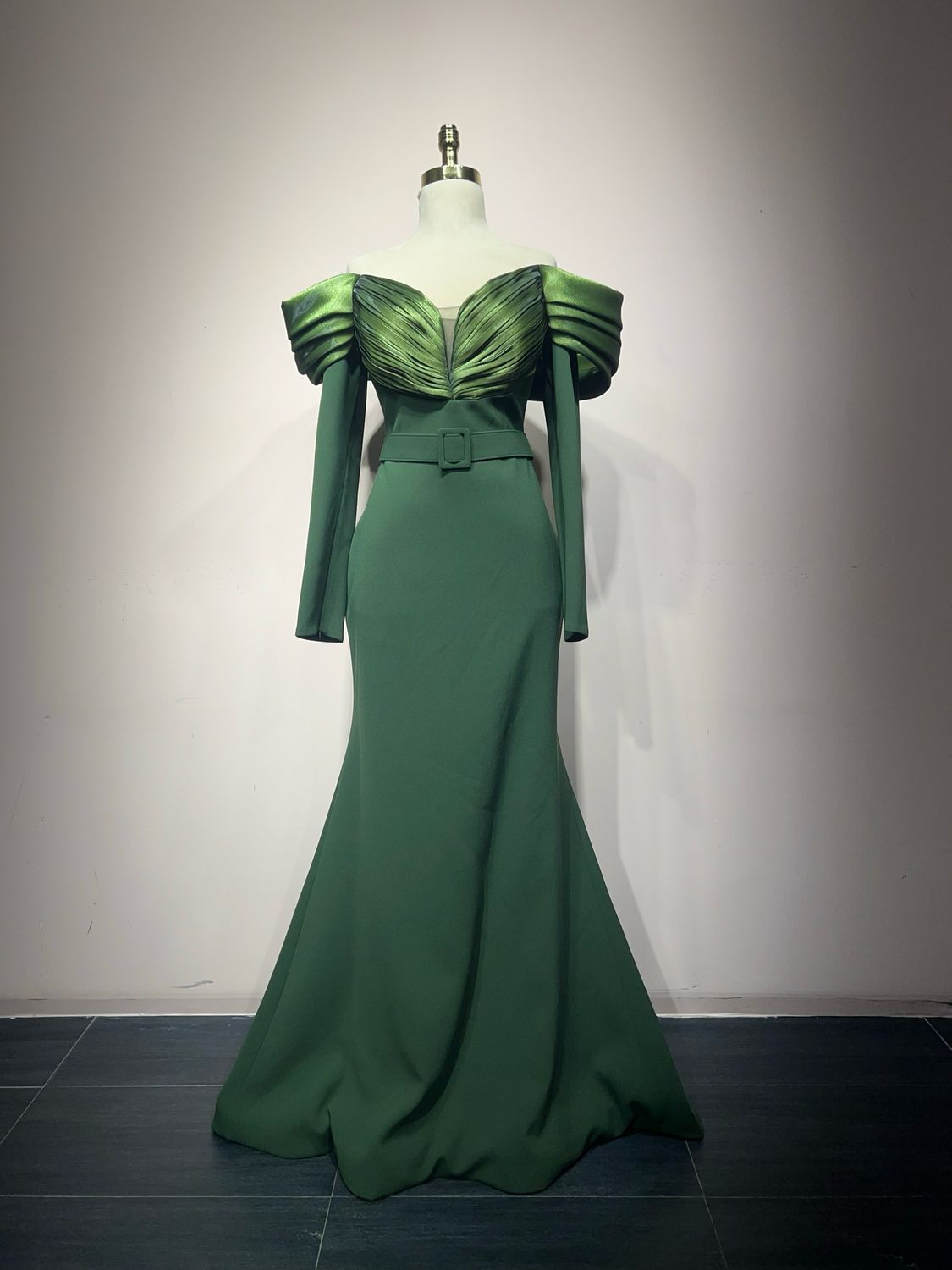 Vestido largo VERDANT Talla: 44 Vestido largo VERDANT Talla: 44