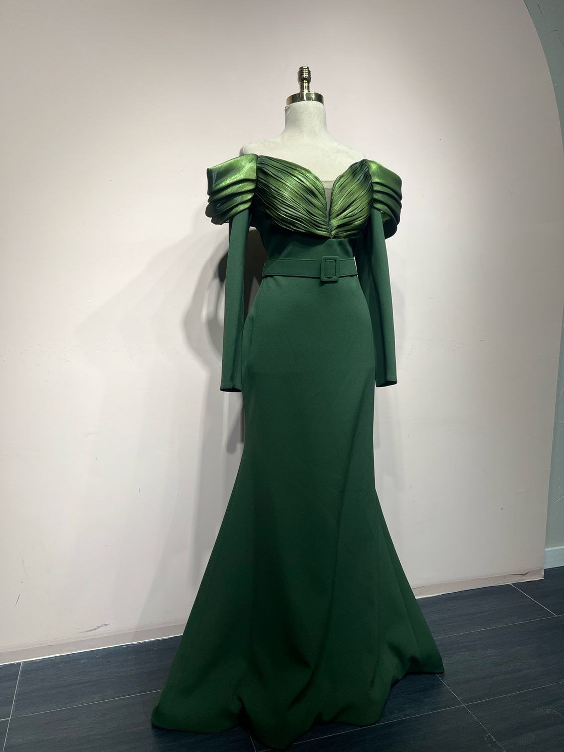 Vestido largo VERDANT Talla: 44 Vestido largo VERDANT Talla: 44