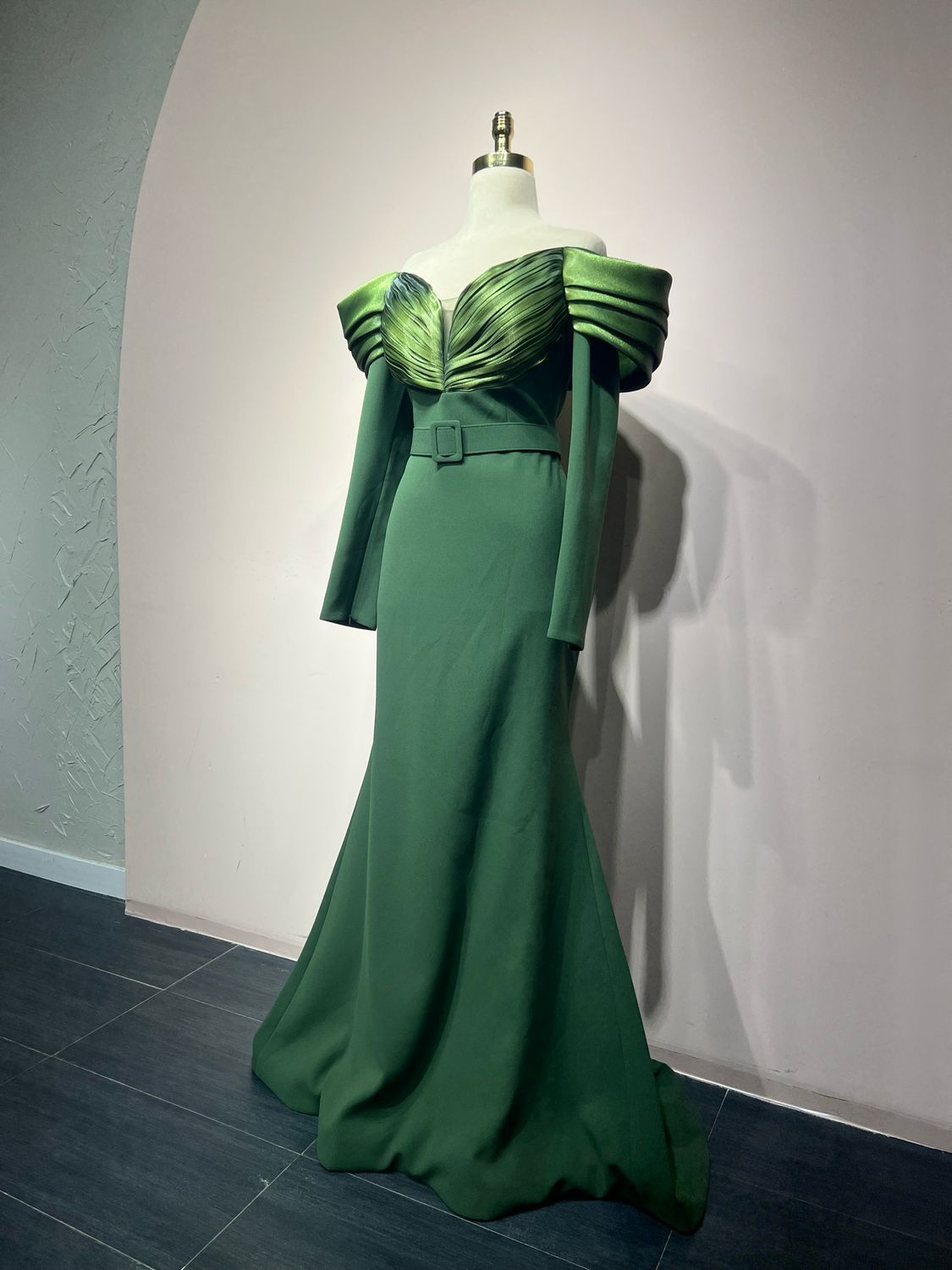 Vestido largo VERDANT Talla: 44 Vestido largo VERDANT Talla: 44