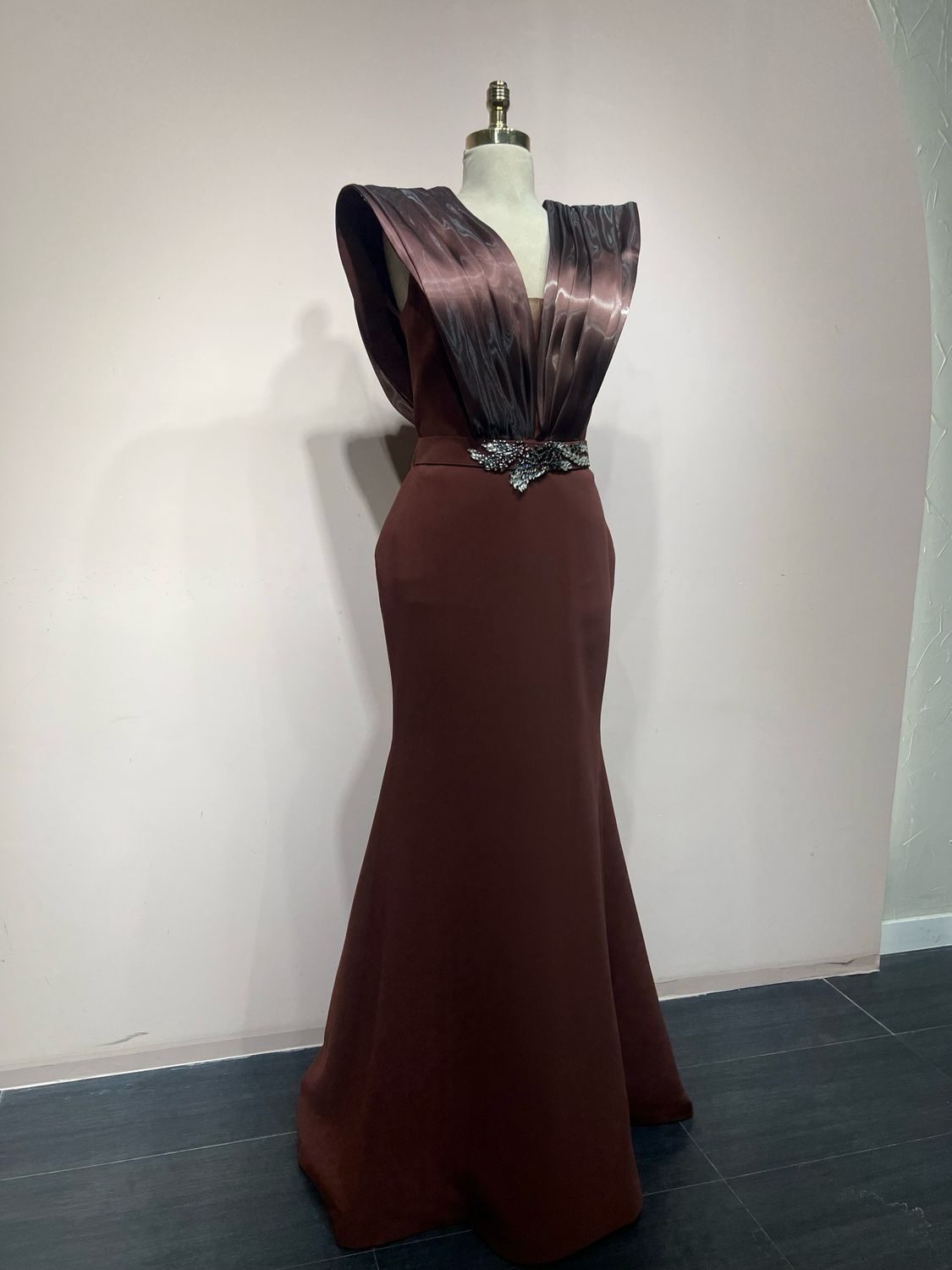 Vestido largo HAZELNUT Talla:42 Vestido largo HAZELNUT Talla:42