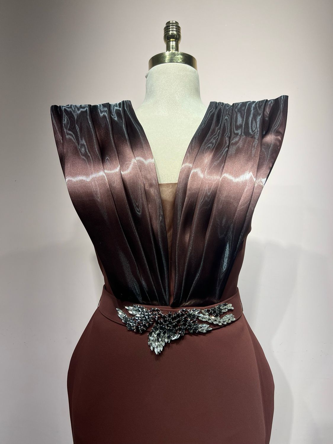 Vestido largo HAZELNUT Talla:42 Vestido largo HAZELNUT Talla:42