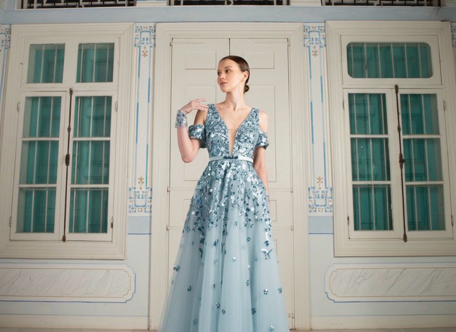 VESTIDO LARGO	COLOR	AZUL		DE	TALLA:	44	EU	/	12	US