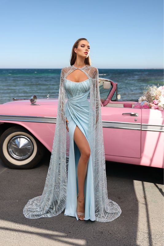 VESTIDO LARGO COLOR CELESTE TALLA 14/M