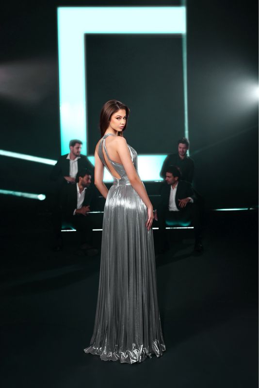 Vestido color SILVER talla 44/12