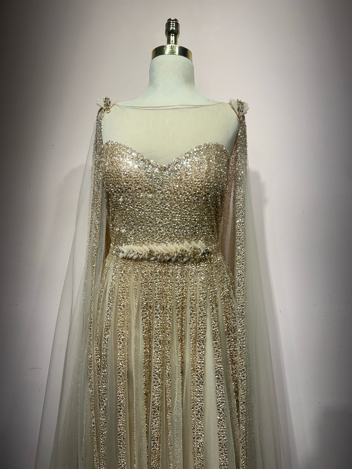 Vestido largo GOLD Talla: 48