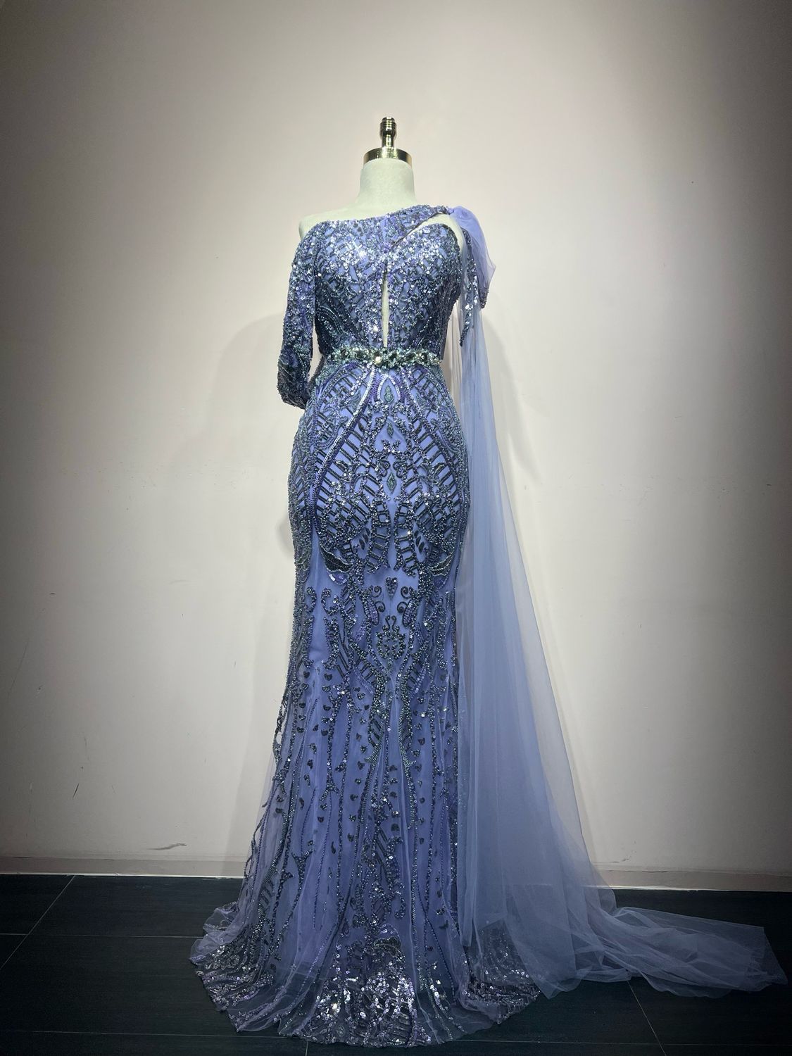 Vestido largo corte sirena Lila Talla: 44 Vestido largo corte sirena Lila Talla: 44