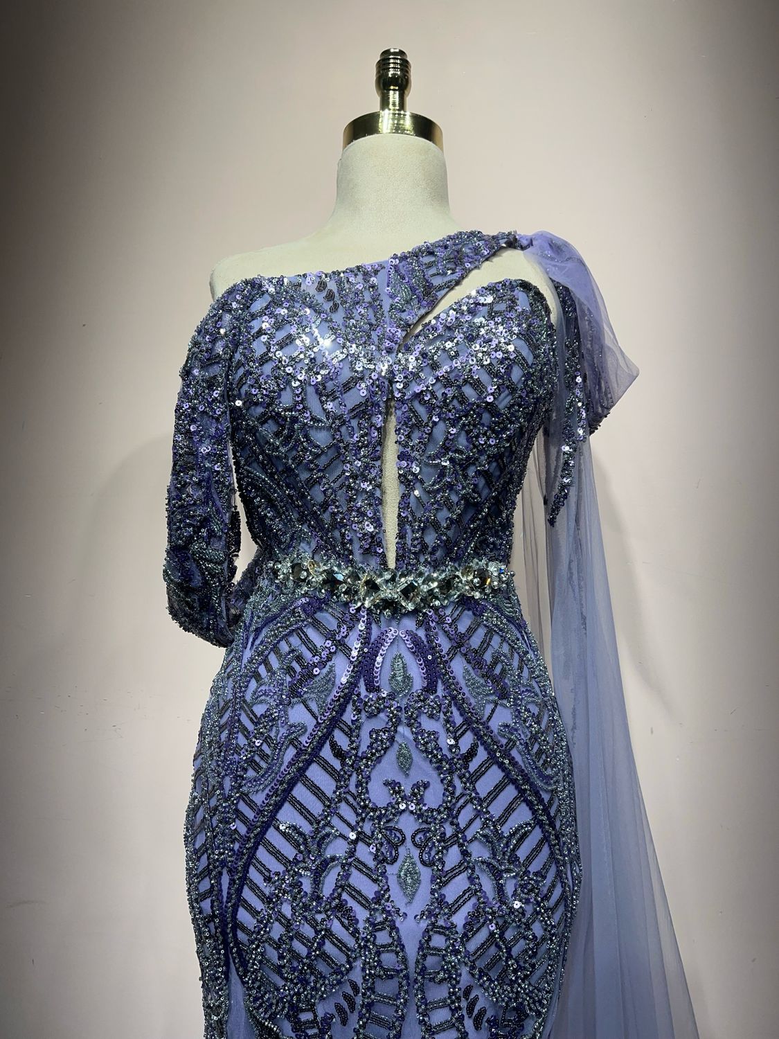 Vestido largo corte sirena Lila Talla: 44 Vestido largo corte sirena Lila Talla: 44