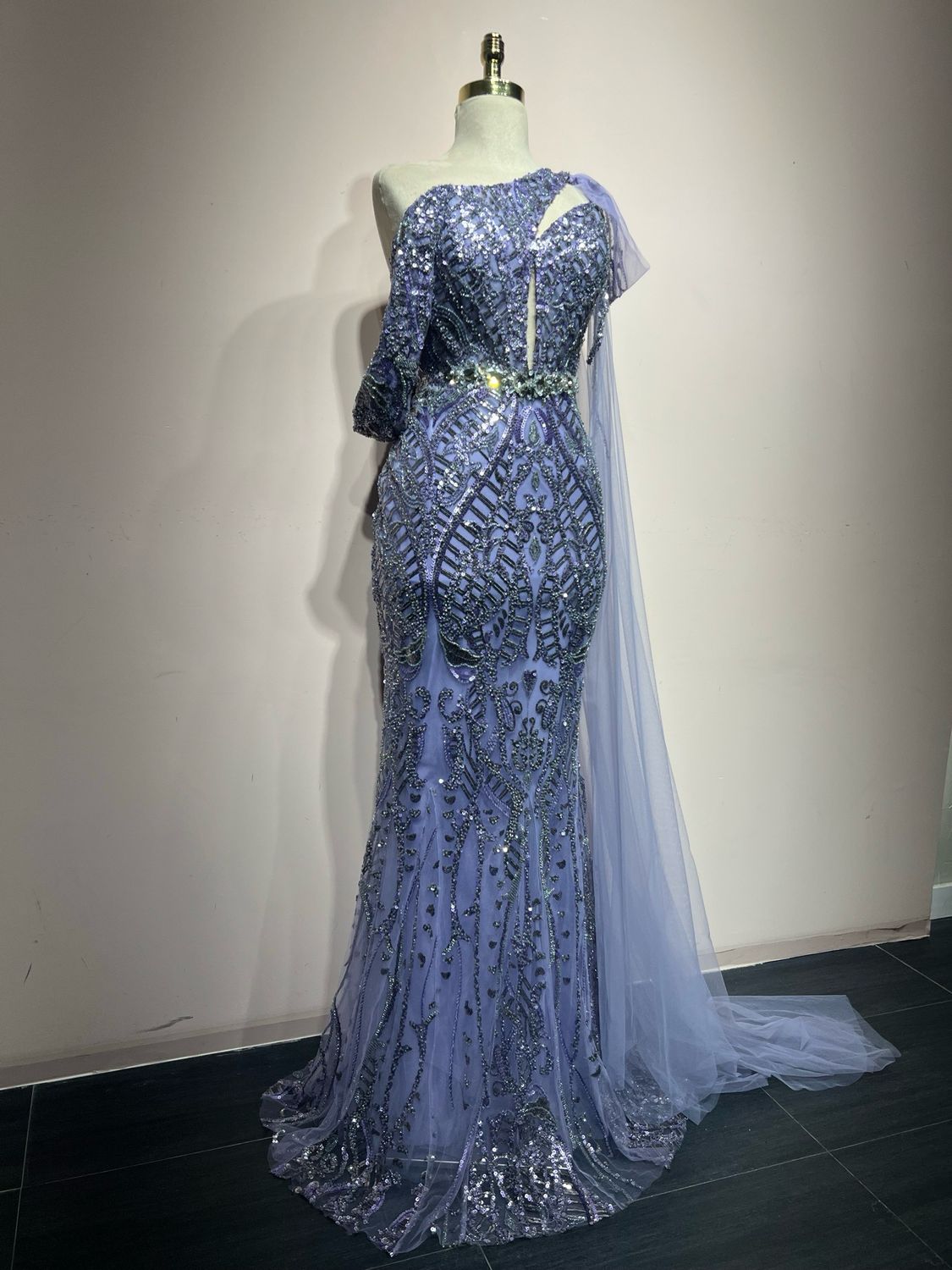 Vestido largo corte sirena Lila Talla: 44 Vestido largo corte sirena Lila Talla: 44