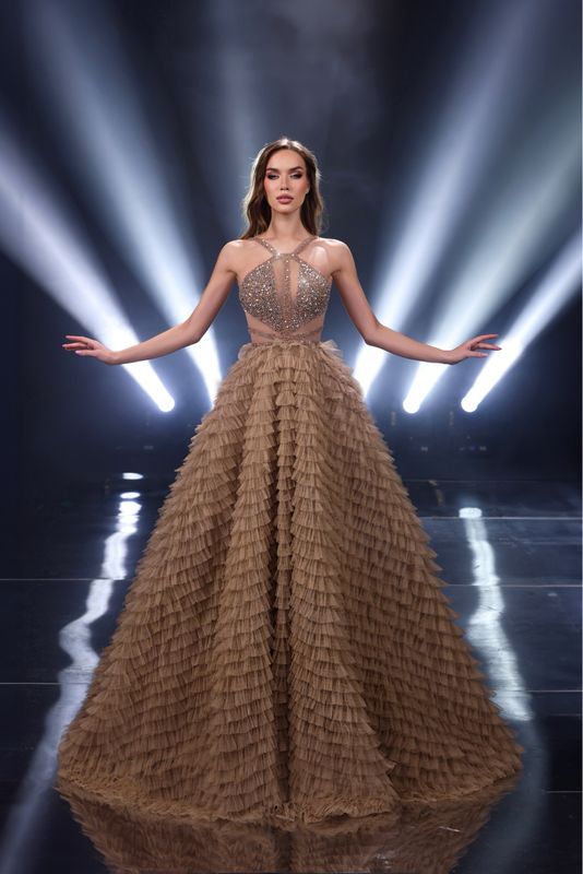 Vestido largo corte a nude