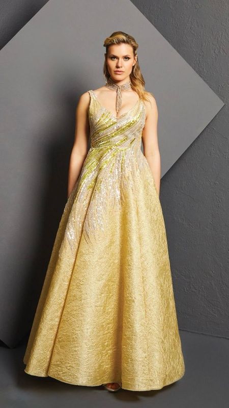 Vestido largo color amarillo talla 42 - M