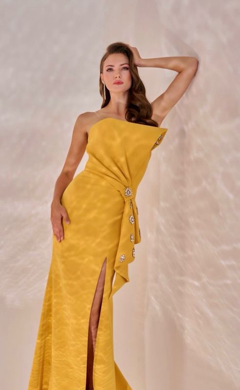 Vestido sirena amarillo mostaza talla 42/10