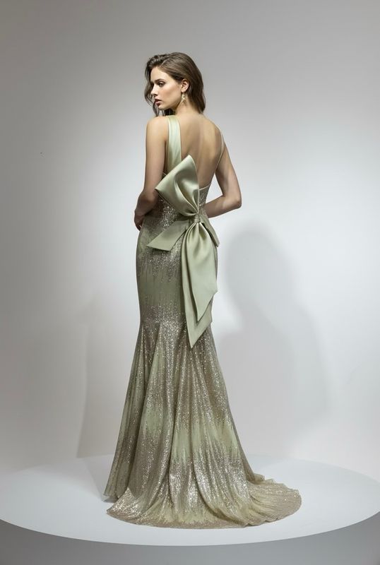 Vestido largo dorado talla 44/12