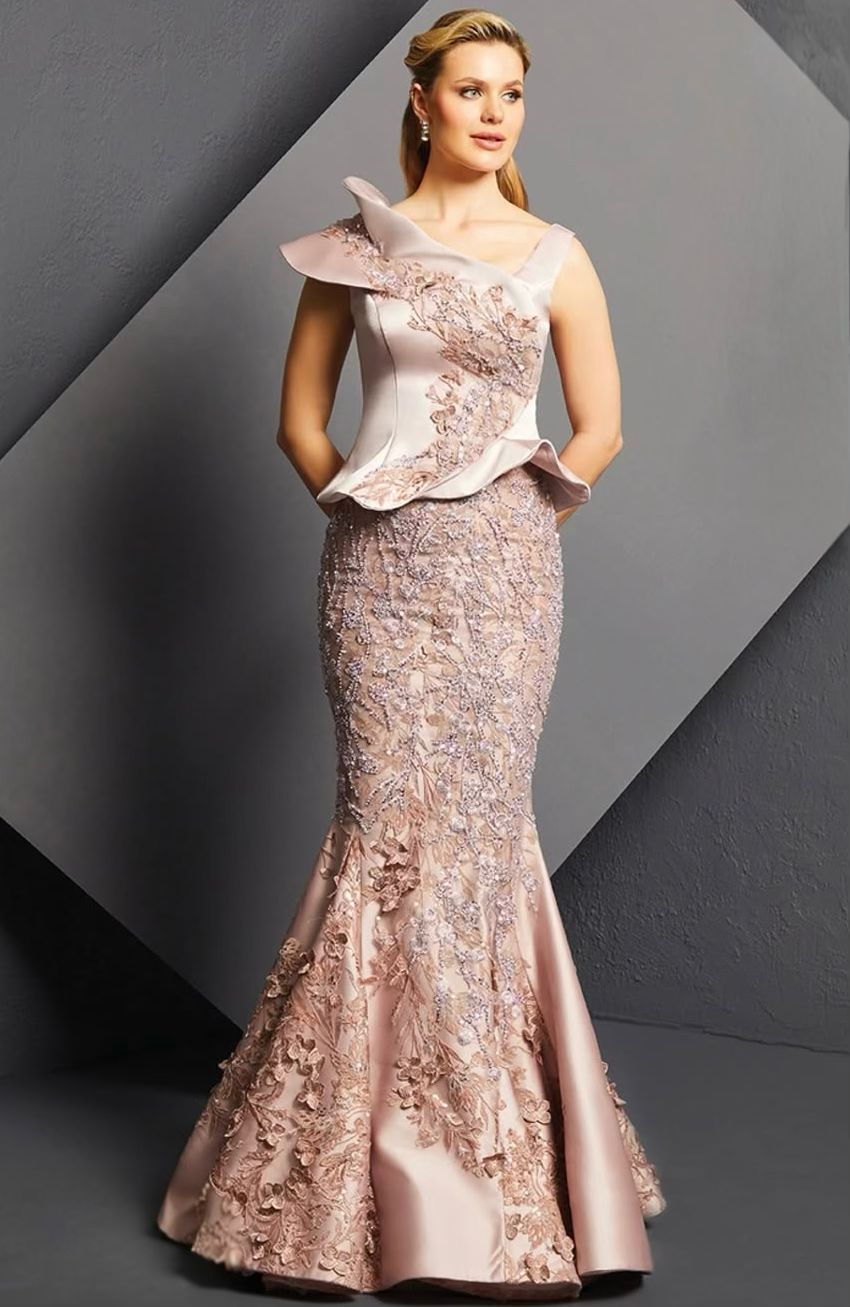 Vestido largo color rosado, talla 44