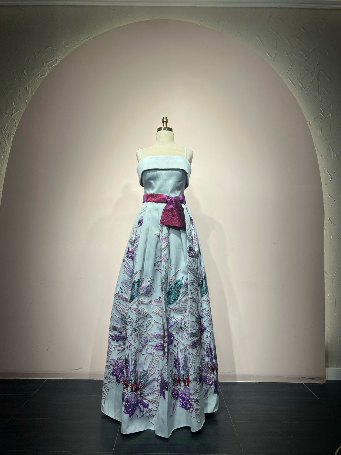 Vestido largo Gris con tonos lila Talla: 42 Vestido largo Gris con tonos lila Talla: 42