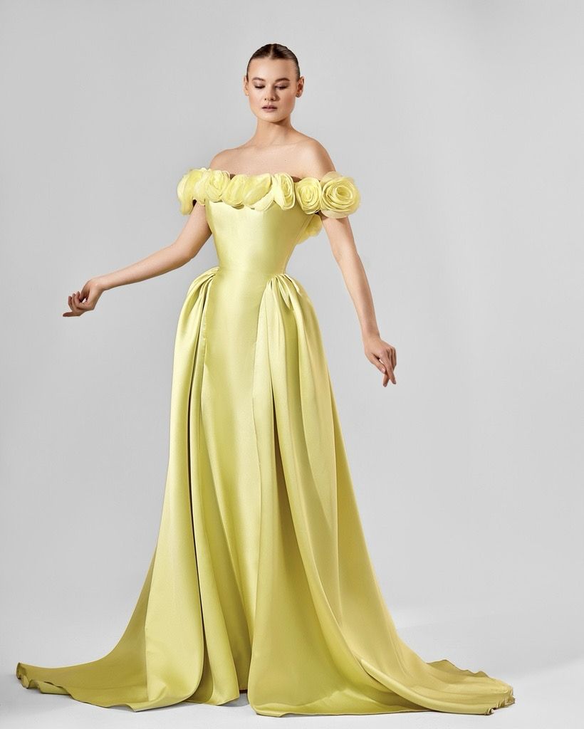 Vestido largo AMARILLO Talla:40 Vestido largo AMARILLO Talla:40