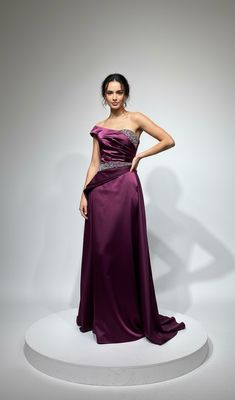 One shoulder Gown, Purple.