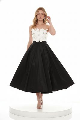 Vestido corto - Blanco/Negro de diversas tallas Vestido corto - Blanco/Negro de diversas tallas