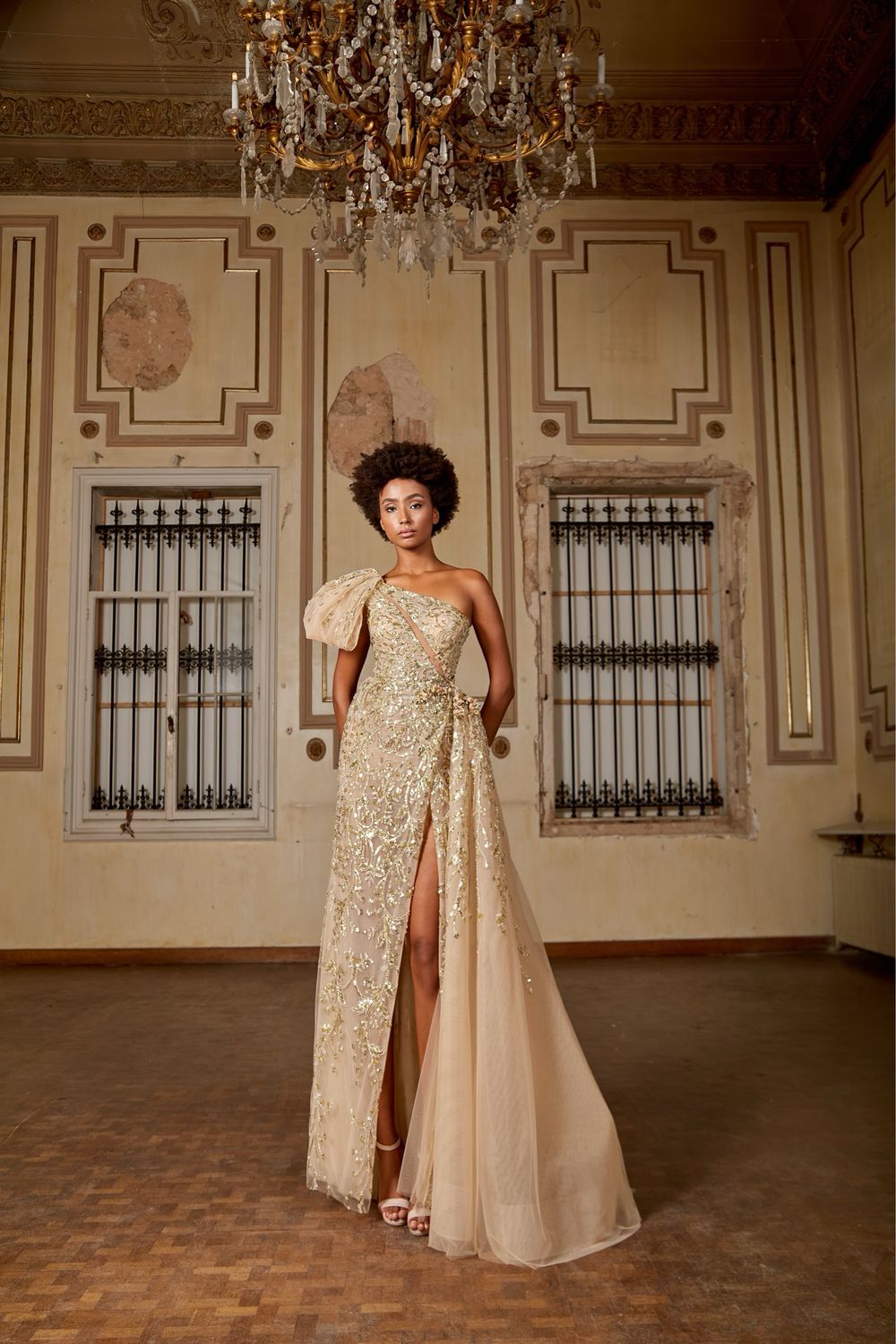 VESTIDO LARGO 	COLOR	BEIGE	(CREMA)	DE	TALLA:	46	EU	/	14	US