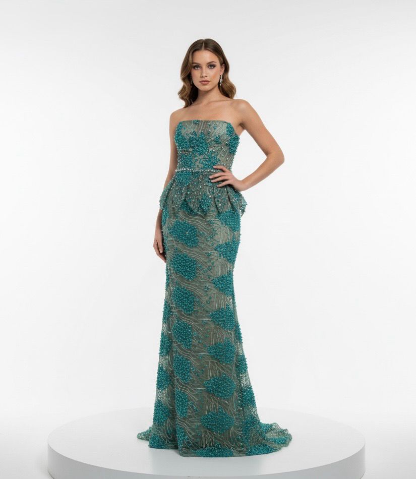 Vestido largo corte recto, color aqua. Talla L