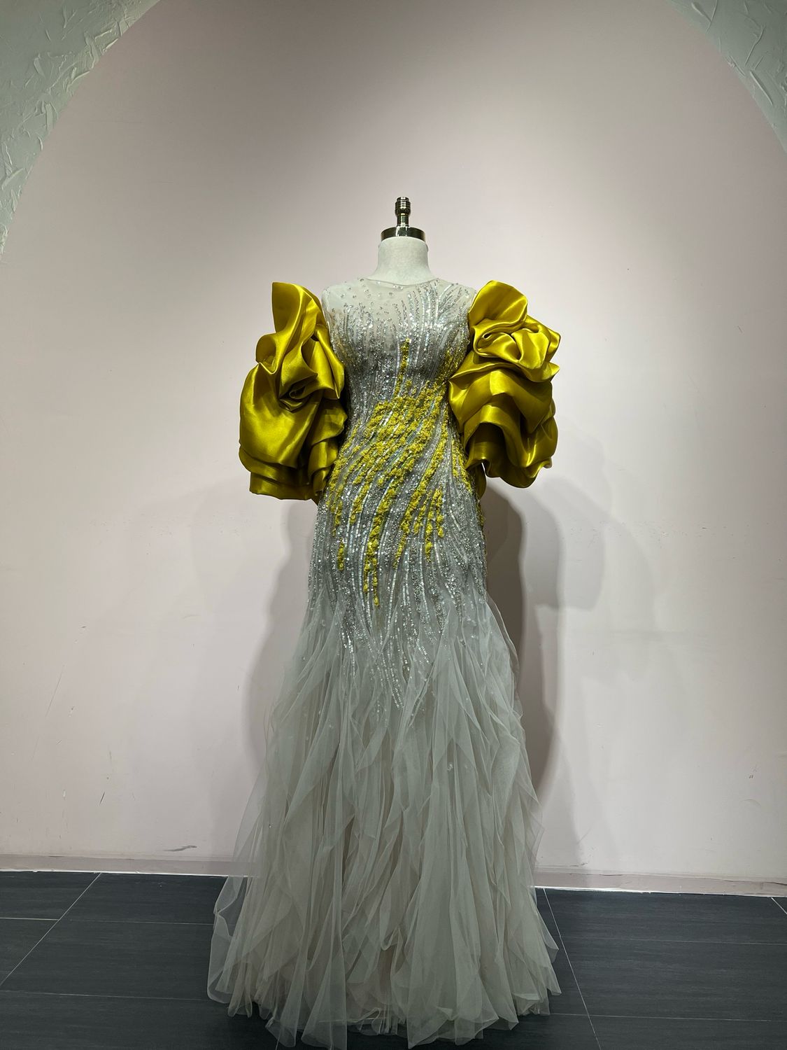 SIGNATURE FEMININITY