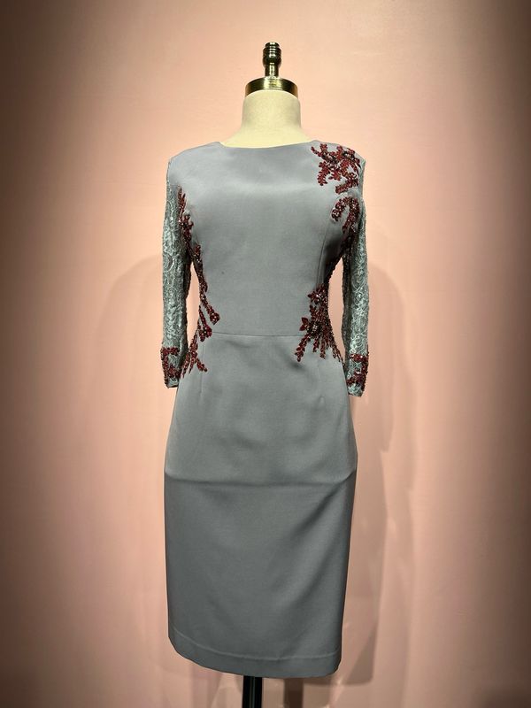 Vestido corto color gris talla 46