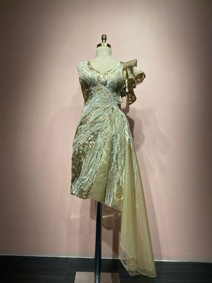 Talla 42 - Gold / White