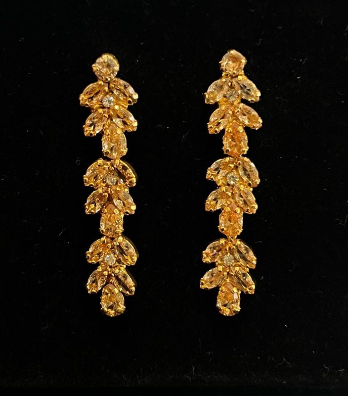 Aretes largos con cristales rose gold