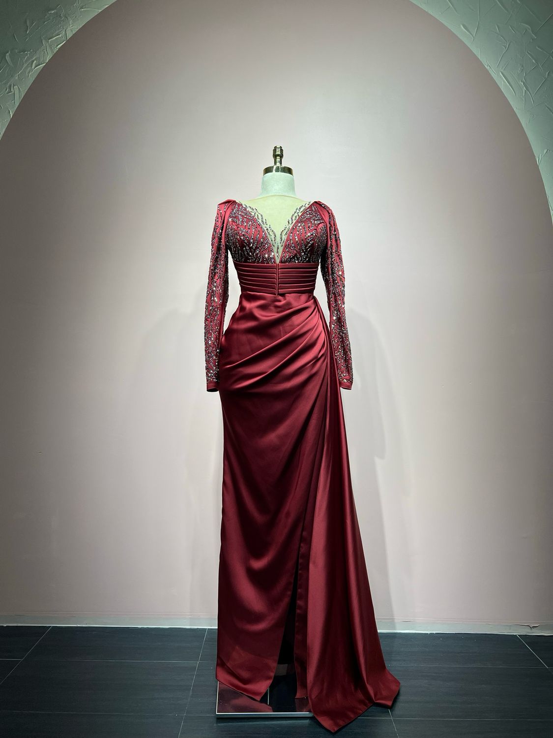 Long	wine red	dress,	size	42