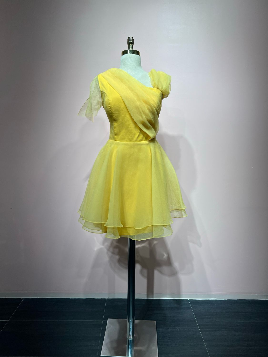 Light Yellow,	mini dress.