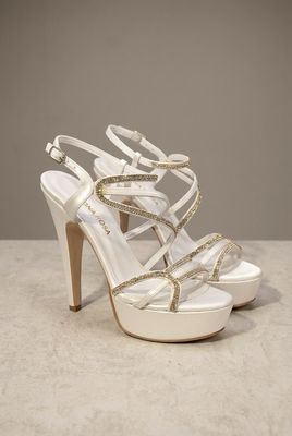 WHITE HIGH HEELS