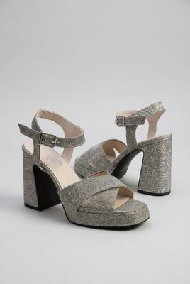 MEDIUM SILVER PLATFORM