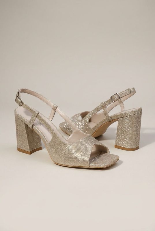 LOW GOLD HEELS