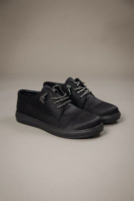 CLASSIC BLACK