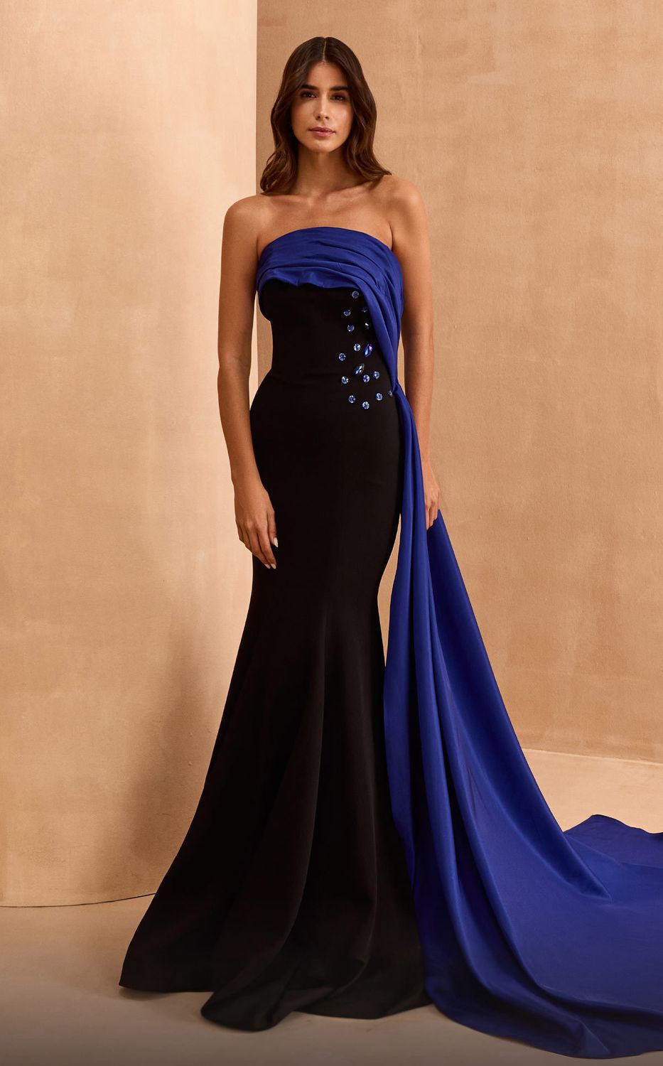 STATEMENT GOWN