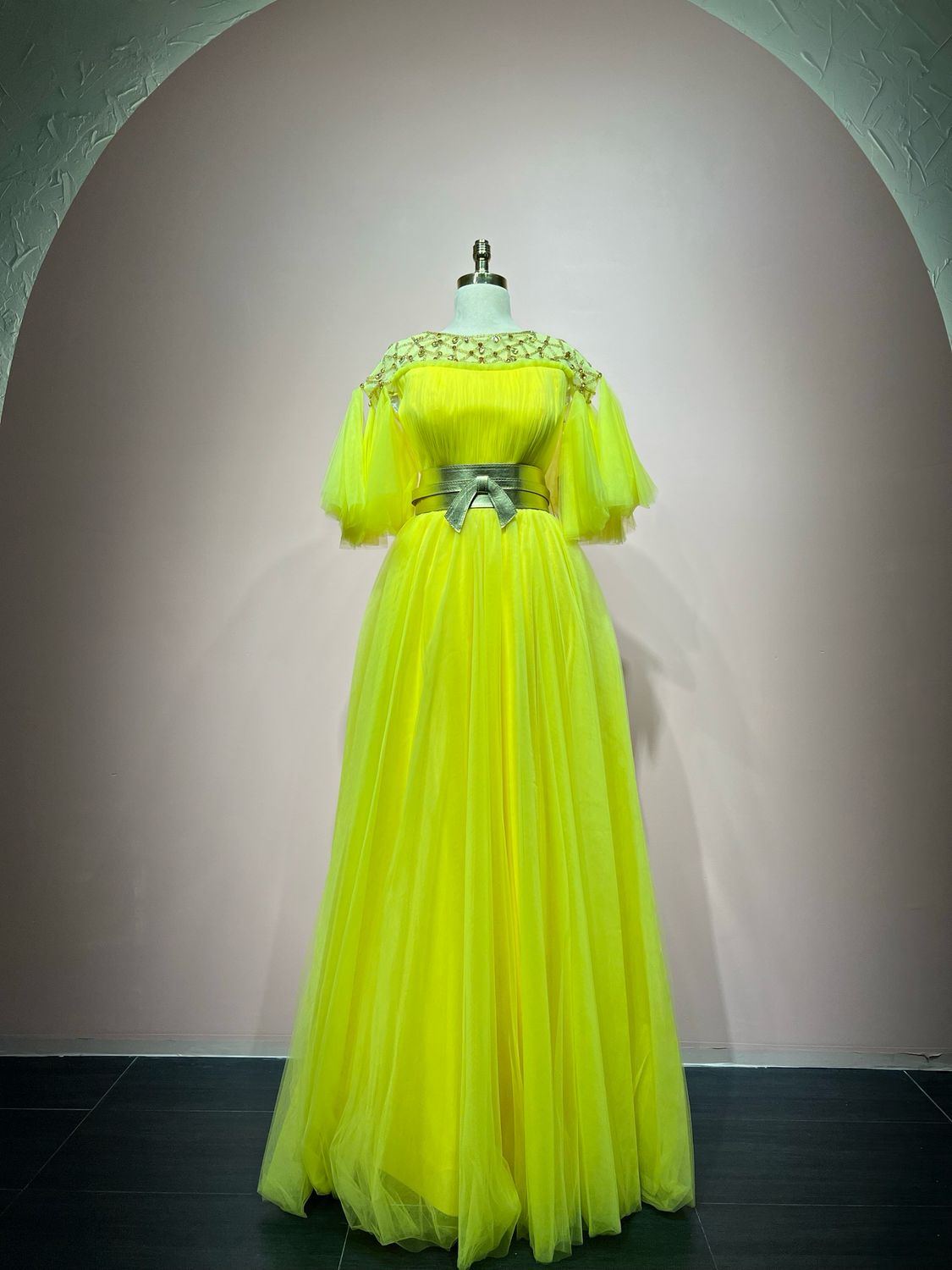 Vestido largo AMARILLO PÁLIDO 