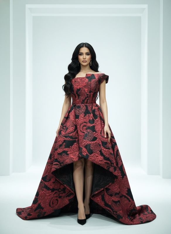 SCARLET BLACK