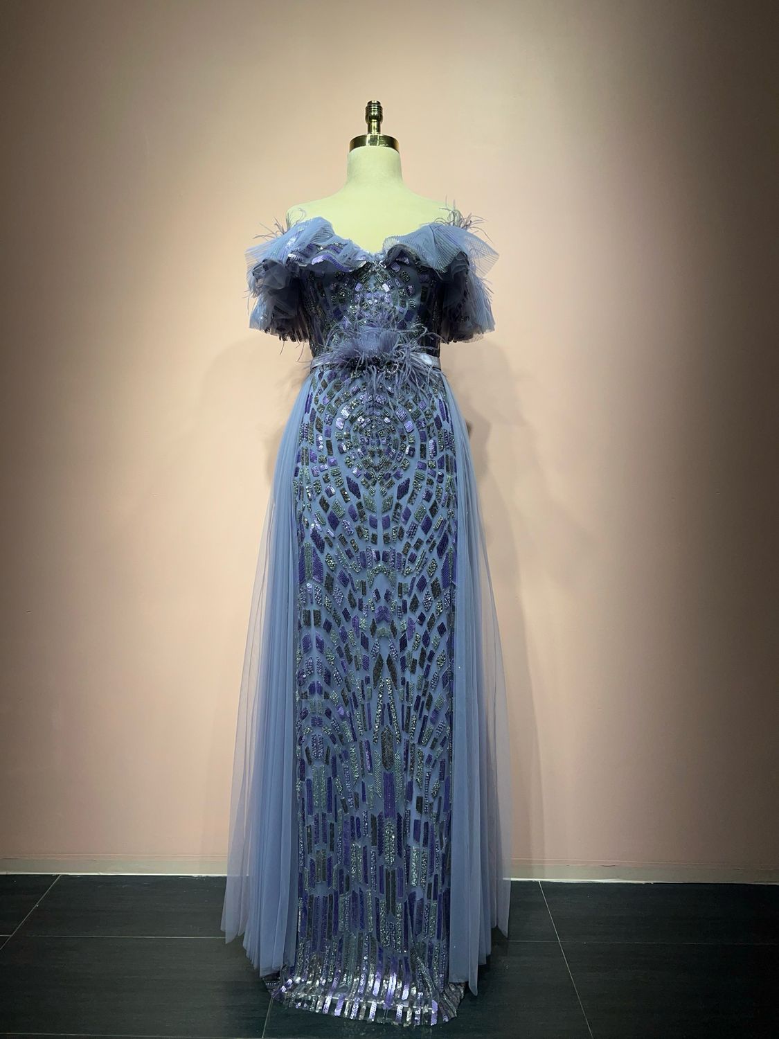 Long dress in	Purple,	size 	44