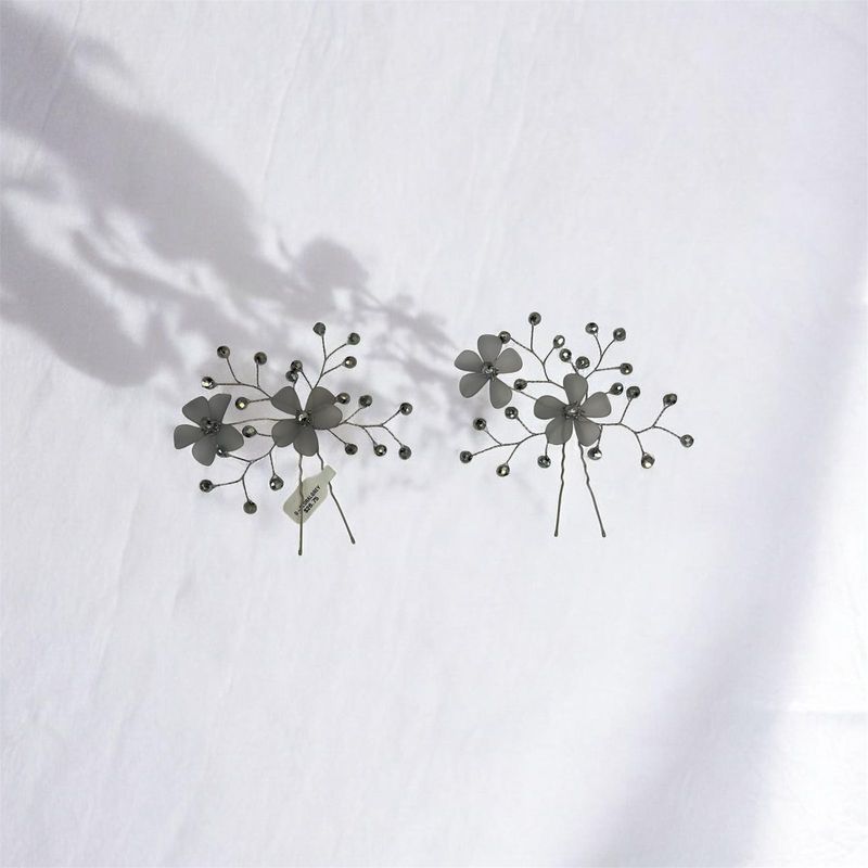 Juego de peinetas, D2 - Gris