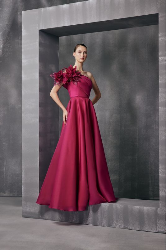 MAGENTA GOWN