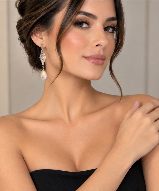Aretes largos gold con cristales silver y perla en forma de gota