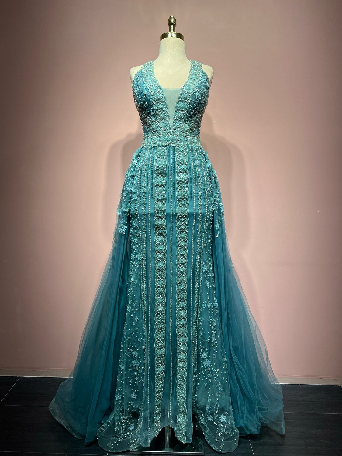 TURQUOISE BLUE