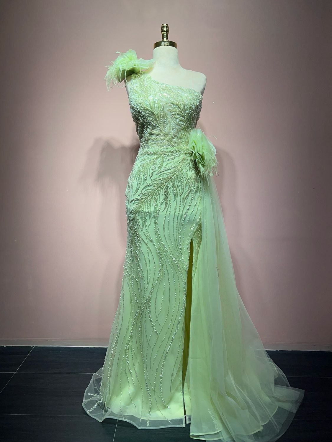 APPLE GREEN