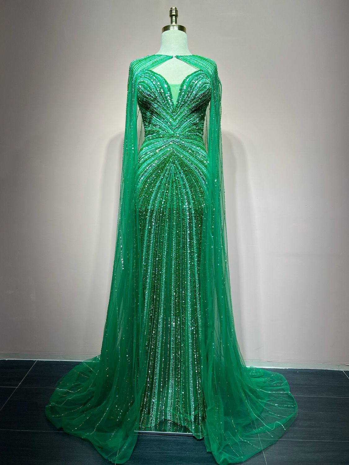 GREEN